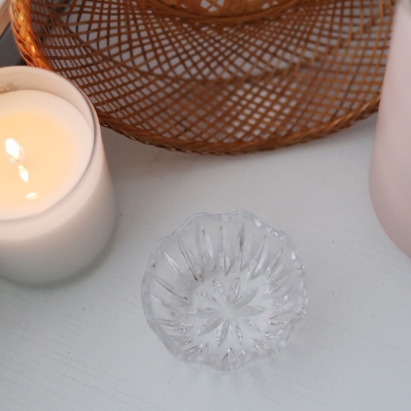 Vintage Cut Crystal Starburst Scalloped Edge Dish - Picture 5 of 7